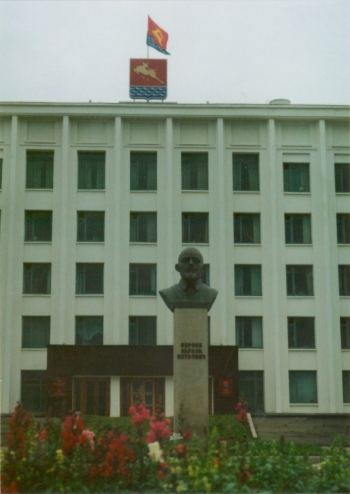 Statuia lui  Eduard Berzin, arhitecul lagărului,  din Kolîma