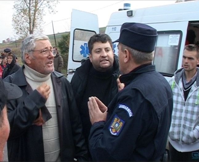 Lucian Timofticiuc (centru) în timpul protestelor (foto: adevarul.ro)