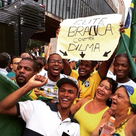 "Elita alba contra Dilma"